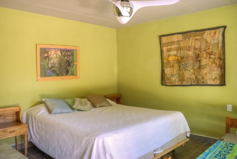A metros de la huella, 4 suites con piscina y parrillero
